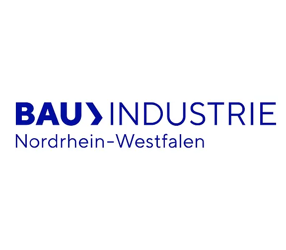 Logo der BAUINDUSTRIE Nordrhein‑Westfalen in blauem Schriftstil. Klarer, moderner Verbandsschriftzug der Bauwirtschaft.